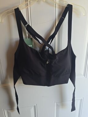 HALARA Black Front-Zip Cross-Back Sports Bra